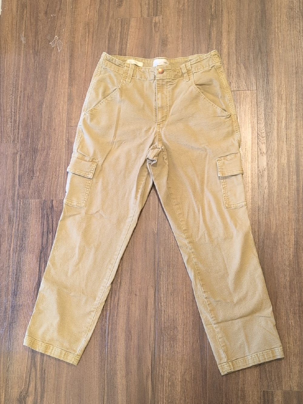 Universal Thread Women's Tan Cargo Pants High Rise Slim Straight